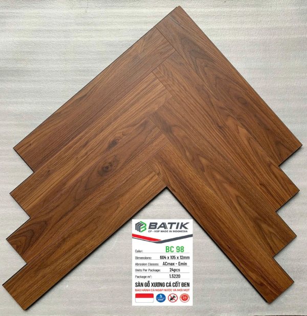 Sàn gỗ xương cá cốt đen Batik